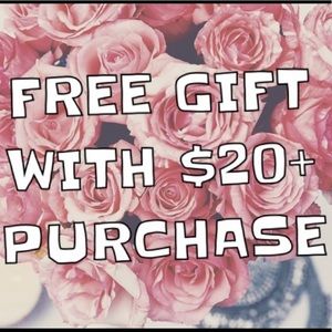 🌸FREE SCRUNCHY🌸